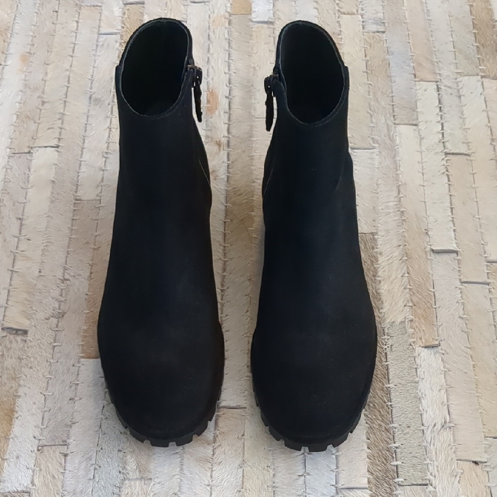 Stuart Weitzman Maelie Black Sport Suede Boots